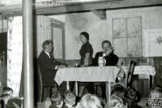 Theatergruppe im Gasthaus Adler / Schwaningen um 1960