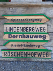 Wegeschilder in Schwaningen